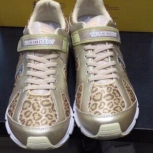 Tsukihoshi rainbow gold leopard size 5 NWT NIB